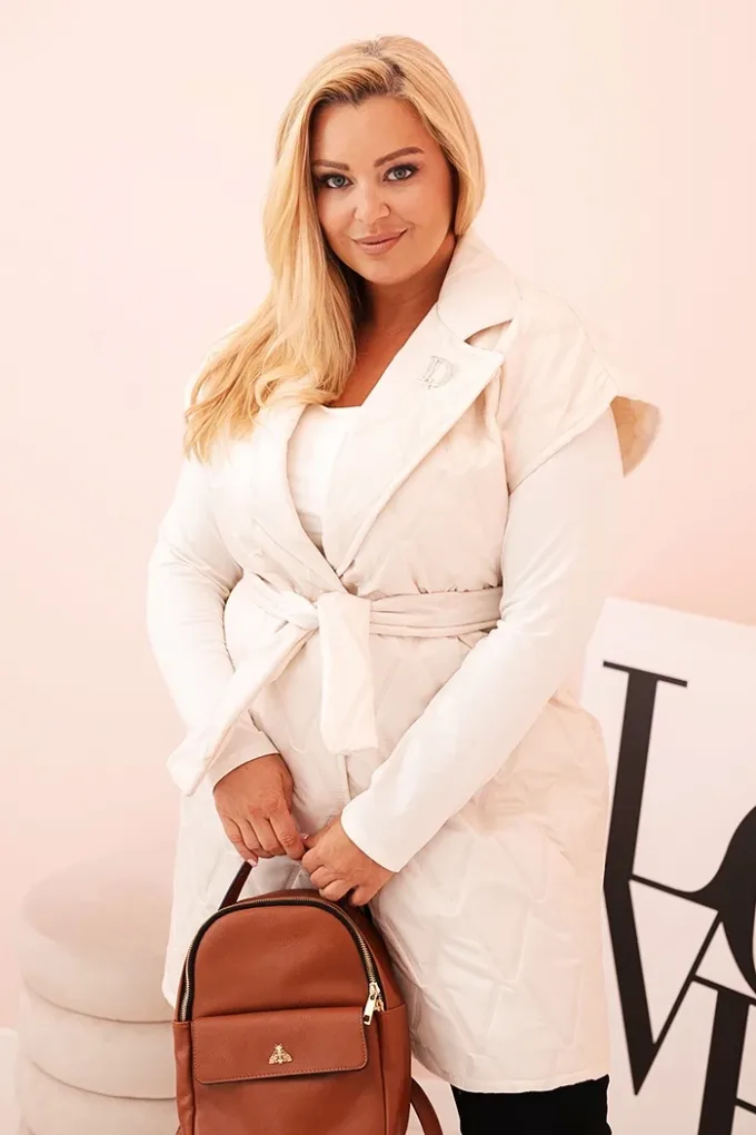 Kamizelka damska Plus Size pikowana z paskiem i kołnierzem jasny beżowy