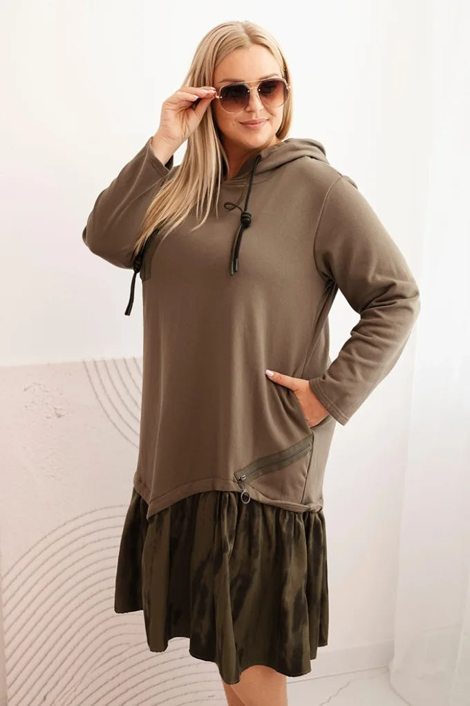 Sukienka damska Plus Size bawełniana z kapturem i falbaną khaki