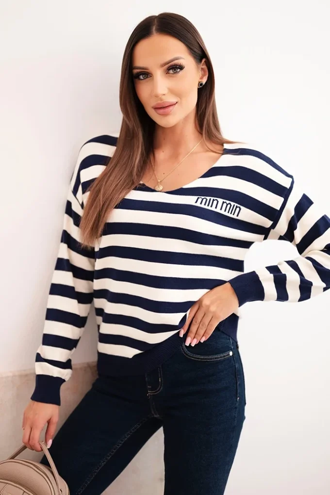 Sweter damski w paski z dekoltem V granatowy