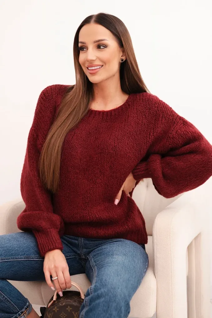 Sweter damski o grubym splocie z wełną i długim rękawem bordowy