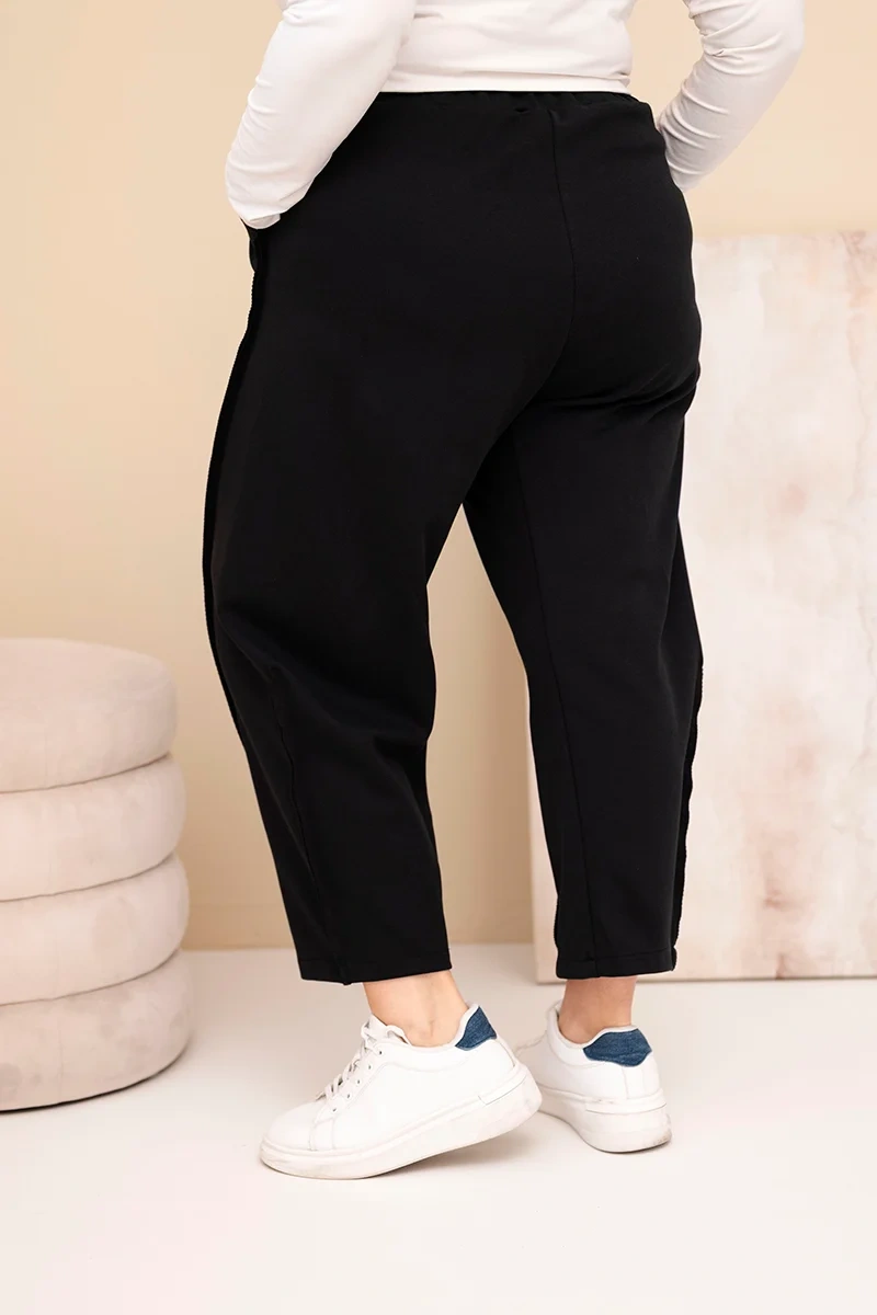 Spodnie damskie bawełniane Plus Size o luźnym kroju z wysokim stanem czarne - obrazek 4
