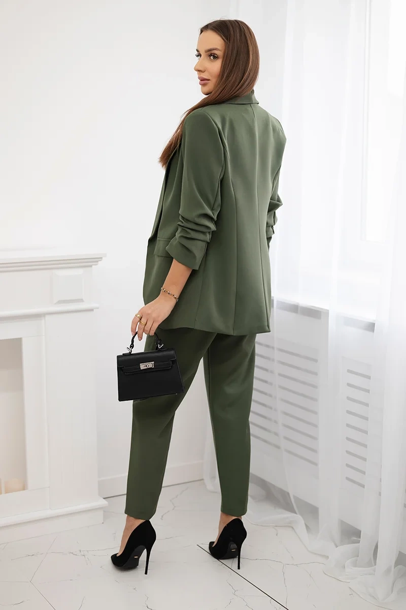 Komplet elegancki marynarki ze spodniami khaki - obrazek 4