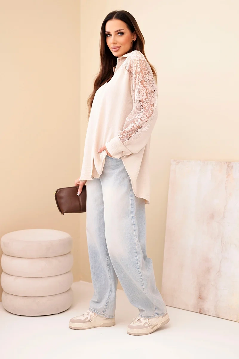 Koszula damska wiskozowa z koronkowymi rękawami i kołnierzykiem beżowa - obrazek 2