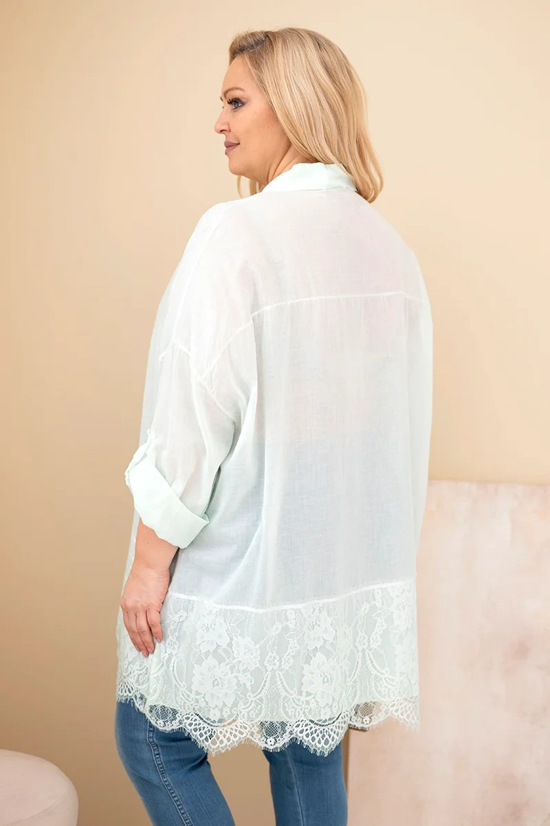 Koszula damska Plus Size bawełniana przecierana z koronkowym wykończeniem miętowa - obrazek 3