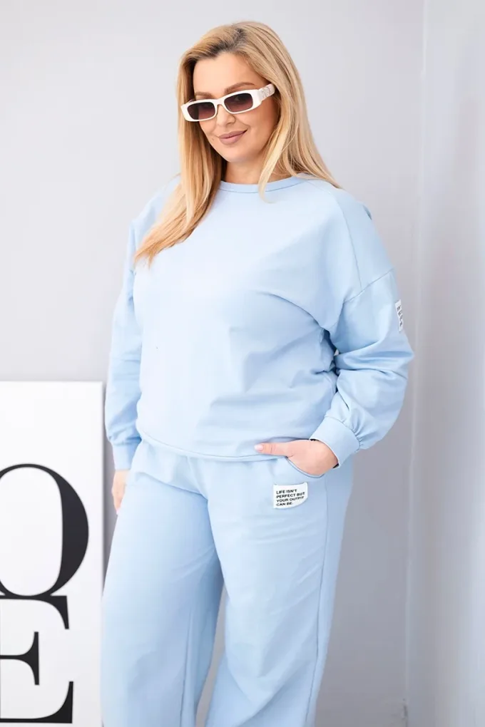 Komplet damski Plus Size bawełniany z luźną bluzą i spodniami z szeroką nogawką niebieski