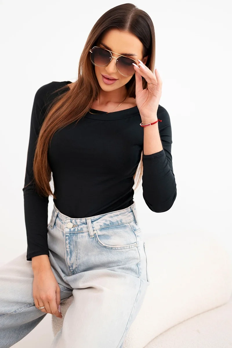 Bluzka damska z wiskozy z szerokim dekoltem i długim rękawem czarna