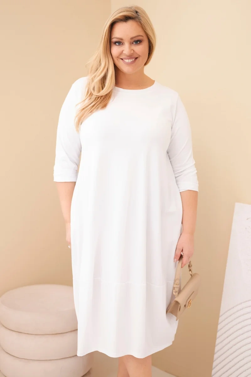Sukienka damska bawełniana Plus Size z podwijanym rękawem i kieszeniami biała