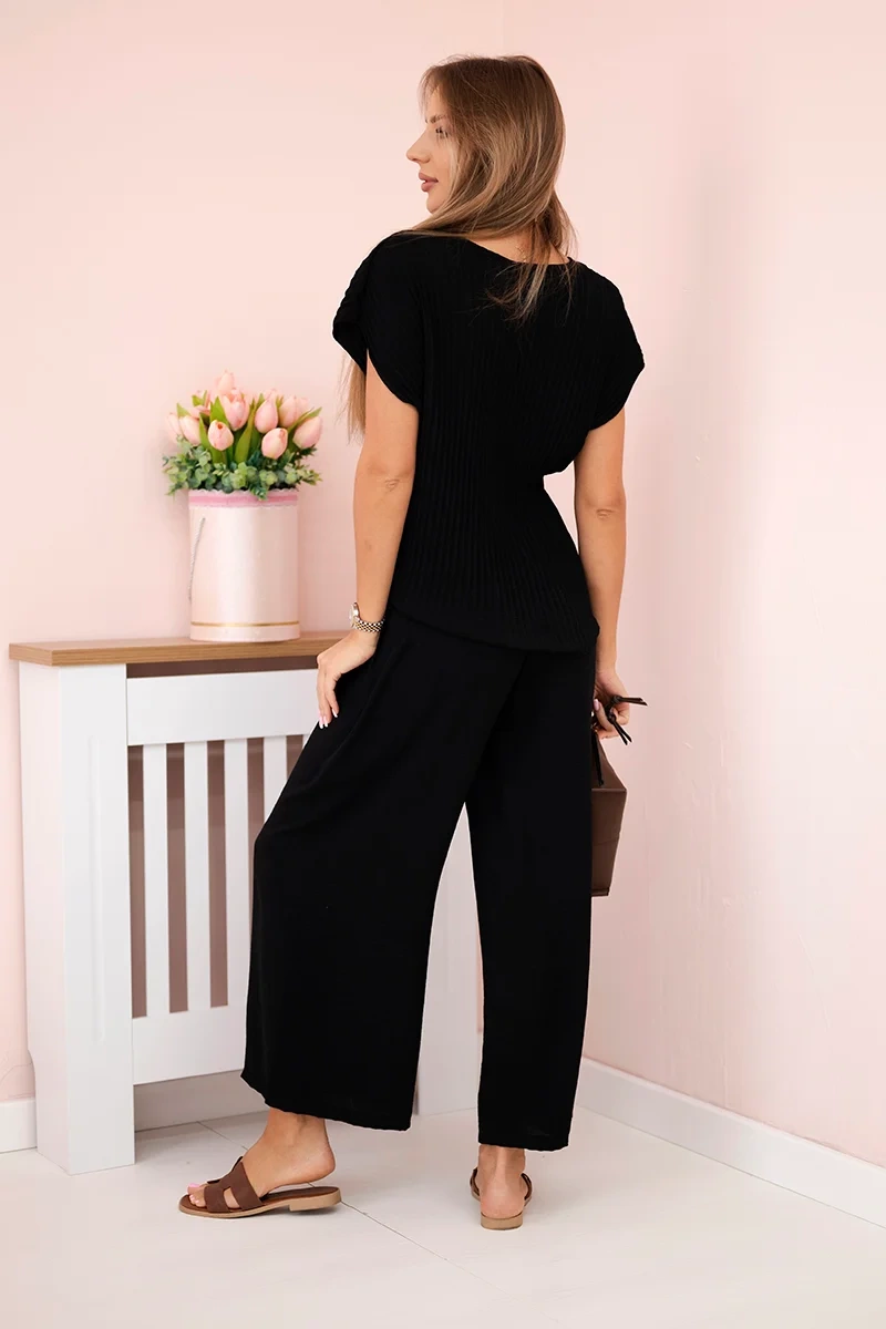 Komplet z wiskozy bluzka plisowana + spodnie czarny - obrazek 3