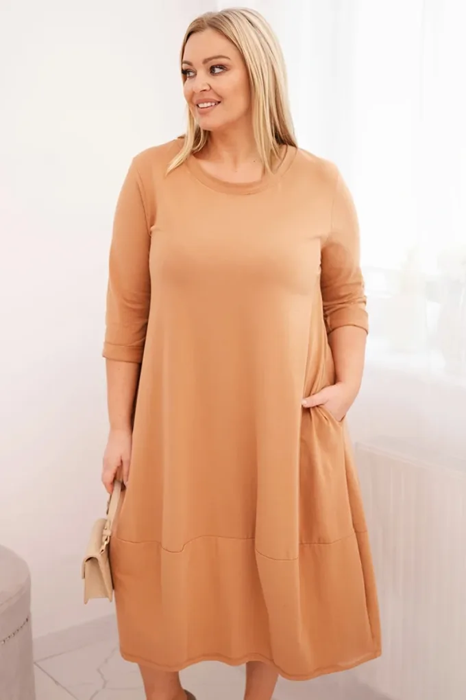 Sukienka damska bawełniana Plus Size z podwijanym rękawem i kieszeniami camelowa