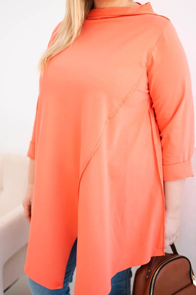 Bluzka damska bawełniana Plus Size asymetryczna z podwijanym rękawem morelowa - obrazek 4
