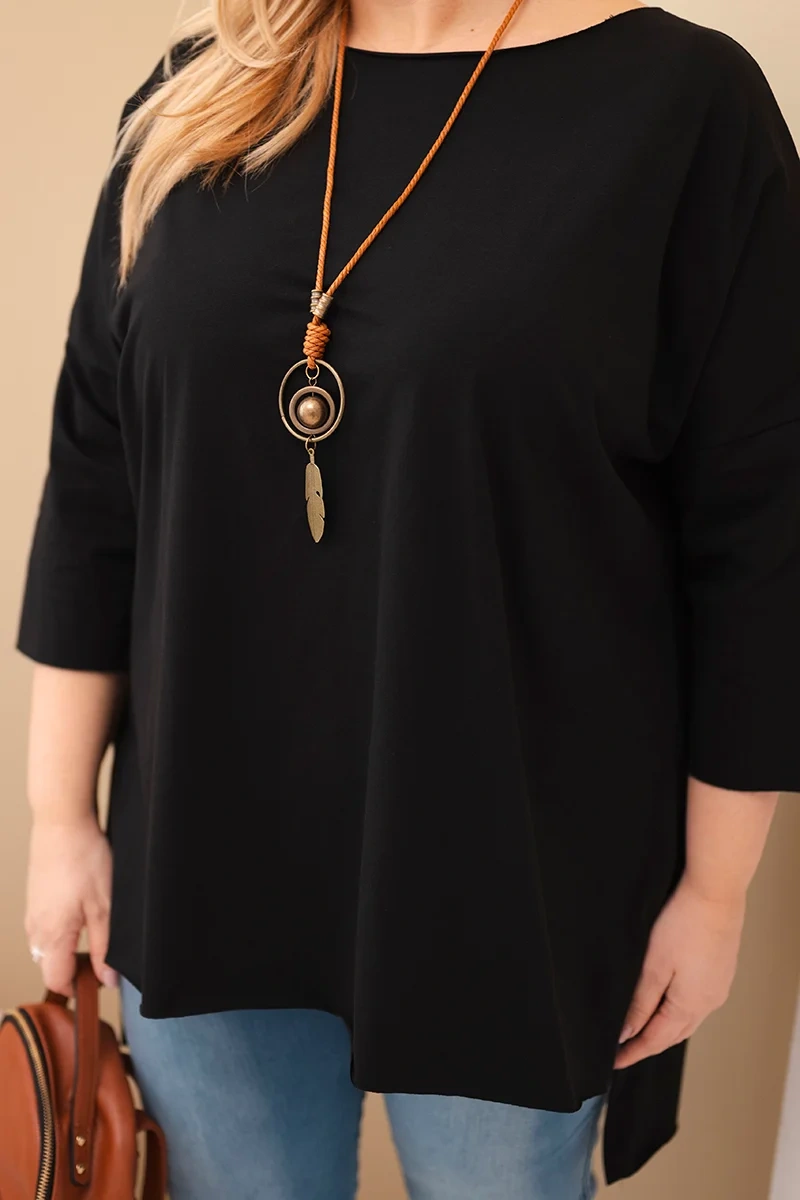 Bluzka damska bawełniana Plus Size asymetryczna z naszyjnikiem czarna - obrazek 2