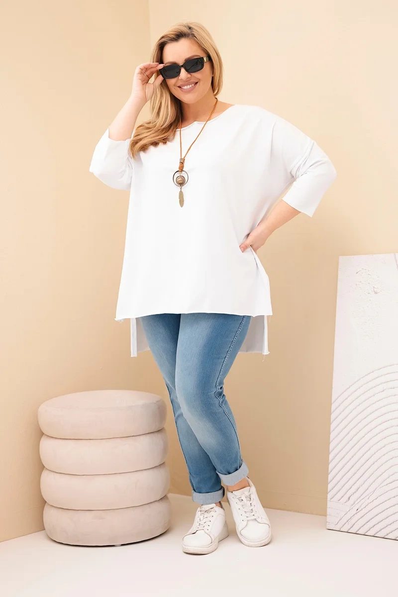 Bluzka damska bawełniana Plus Size asymetryczna z naszyjnikiem biała - obrazek 3