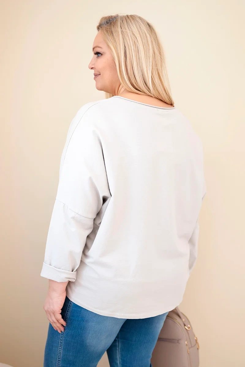 Bluzka damska bawełniana Plus Size z dekoltem V beżowa - obrazek 4