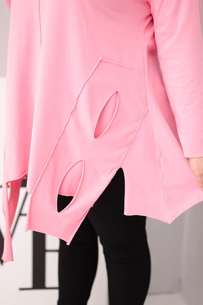 Bluzka damska bawełniana Plus Size z asymetrycznym dołem i wycięciami jasno różowa - obrazek 4