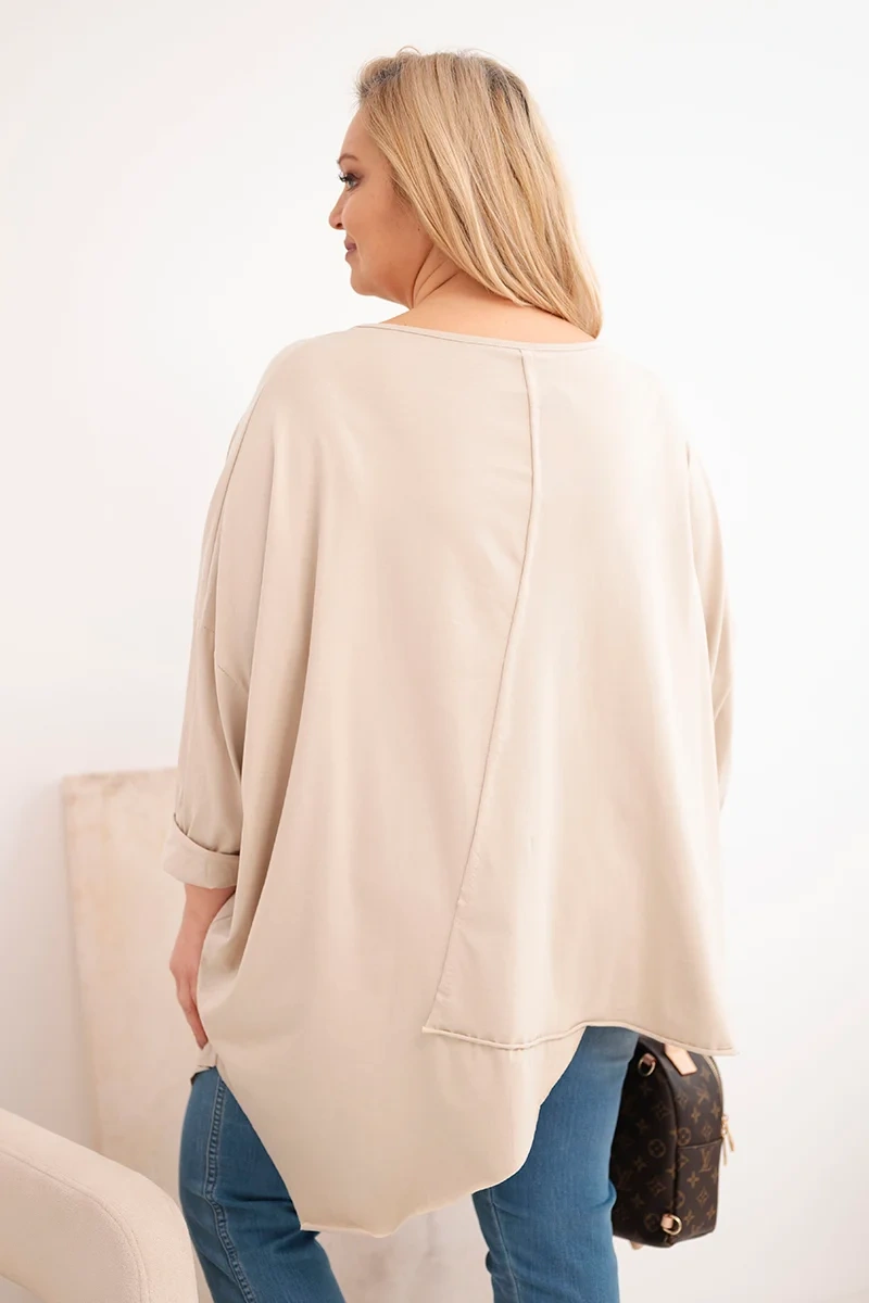 Bluzka damska bawełniana Plus Size z asymetrycznym dołem i dekoltem V beżowa - obrazek 3