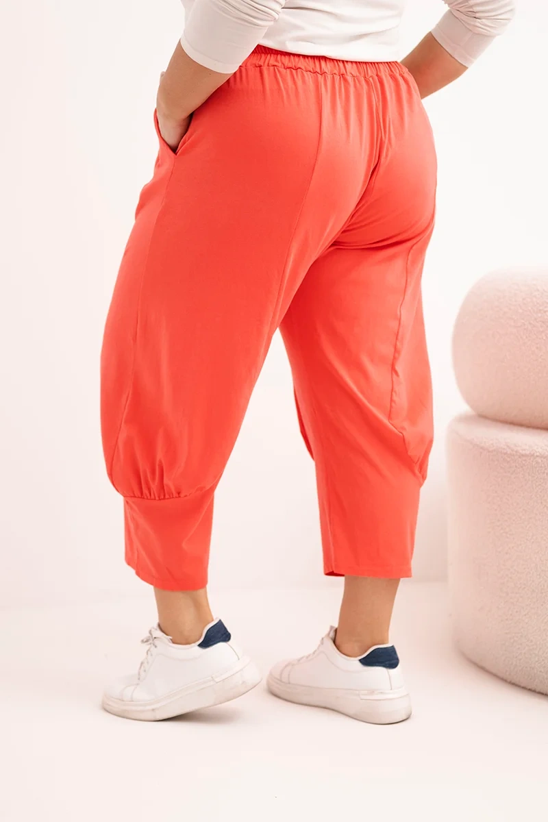Spodnie damskie Plus Size z obniżonym krokiem i gumką w pasie koralowe - obrazek 4