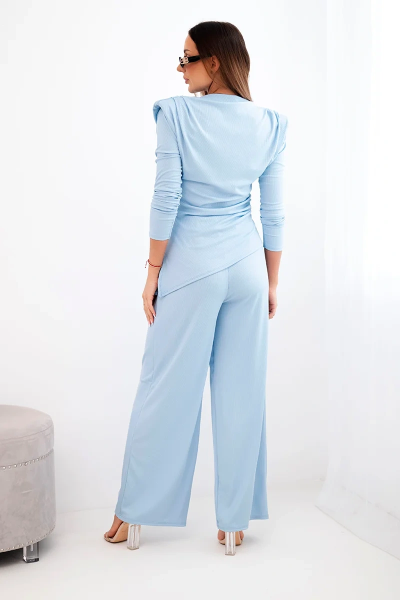 Komplet damski bawełniany z bluzką i spodniami z szeroką nogawką niebieski - obrazek 3