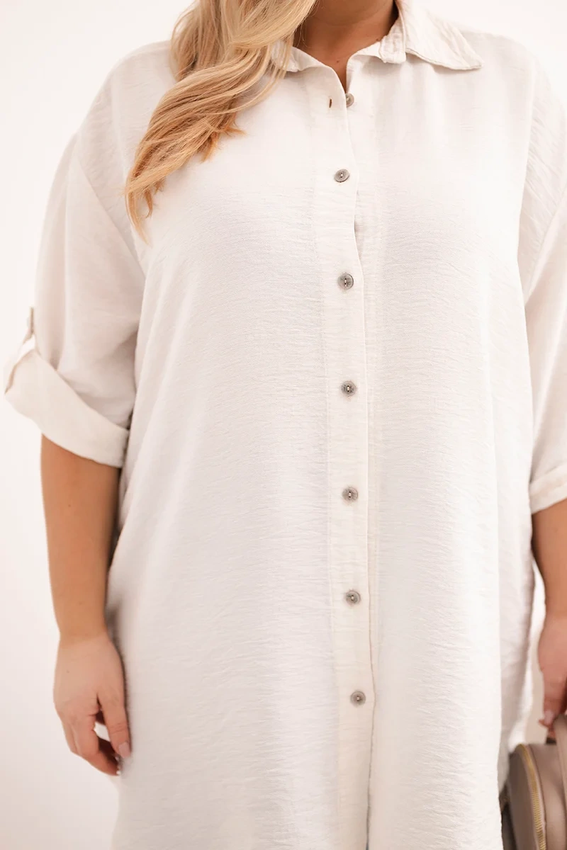 Koszula damska Plus Size z wiskozy z dłuższym tyłem beżowa - obrazek 4