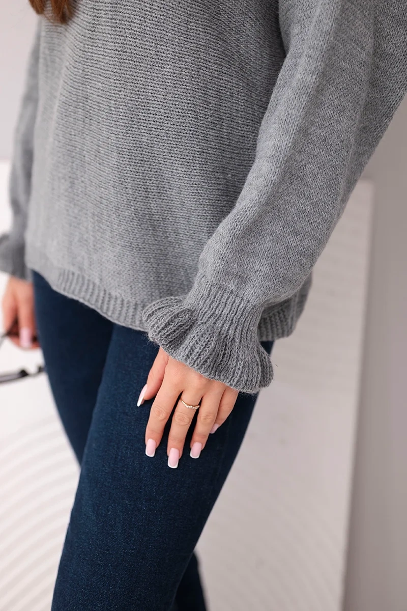 Sweter damska z moheru z marszczonymi rękawami i wycięciem na plecach ciemny szary - obrazek 4