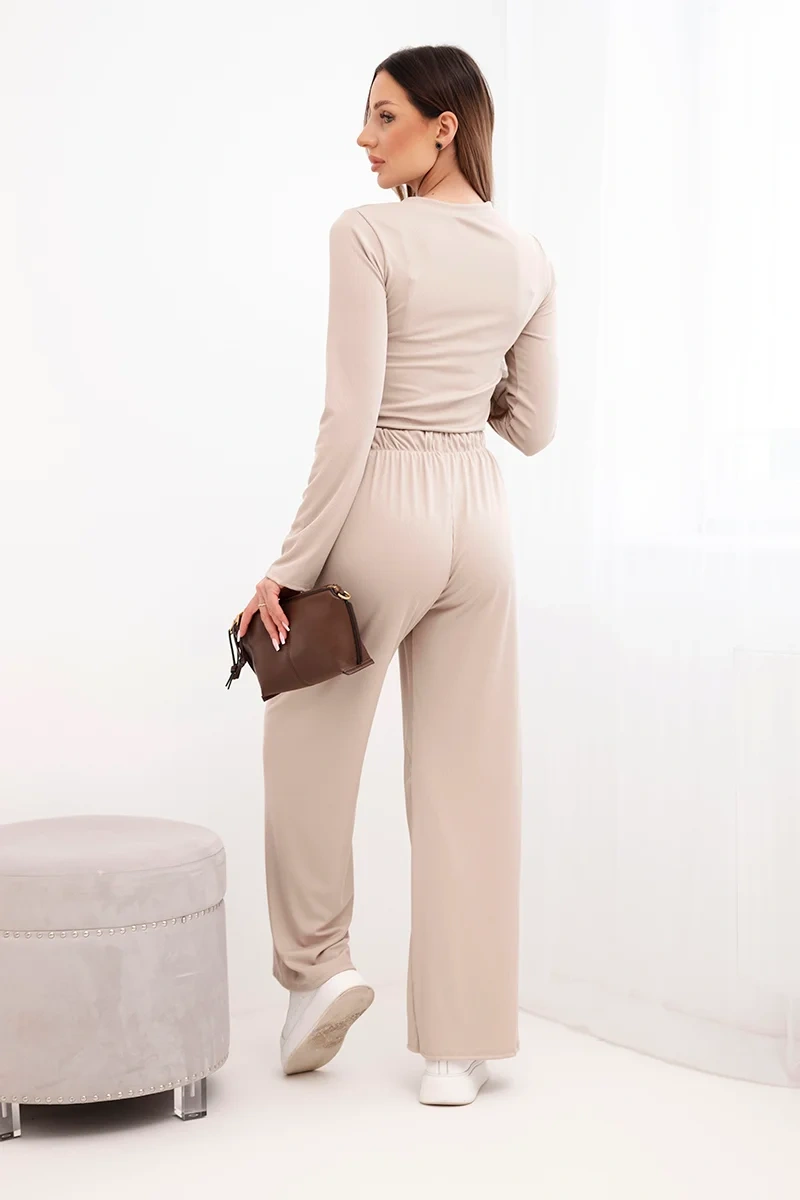 Komplet damski wiskozowy z bluzką i szerokimi spodniami beżowy - obrazek 3