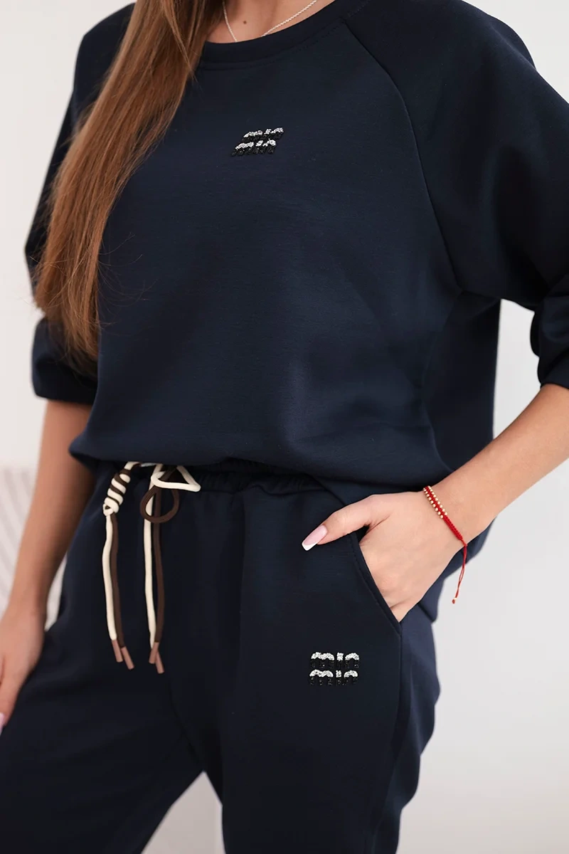 Komplet damski masełkowy z wiskozy z bluzą i spodniami granatowy - obrazek 4