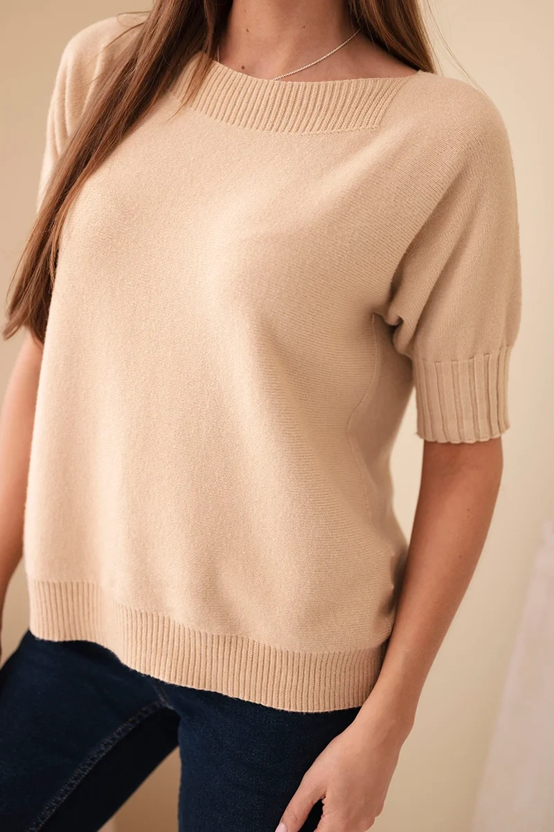 Sweter damski z wiskozy z krótkim rękawem jasno camelowy - obrazek 3