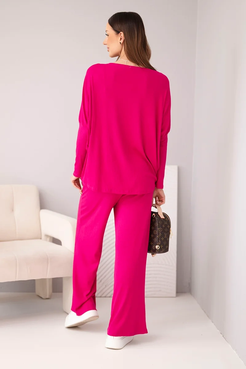 Komplet damski wiskozowy z luźną bluzką i spodniami fuksja - obrazek 3