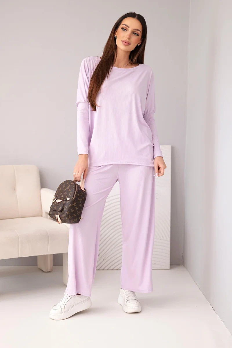 Komplet damski wiskozowy z luźną bluzką i spodniami jasno fioletowy - obrazek 2