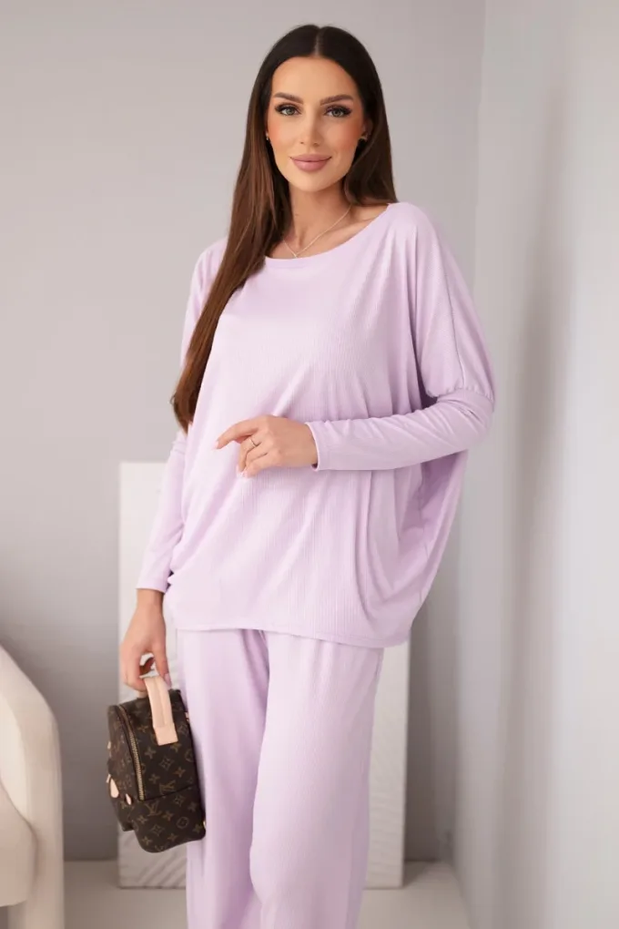 Komplet damski wiskozowy z luźną bluzką i spodniami jasno fioletowy