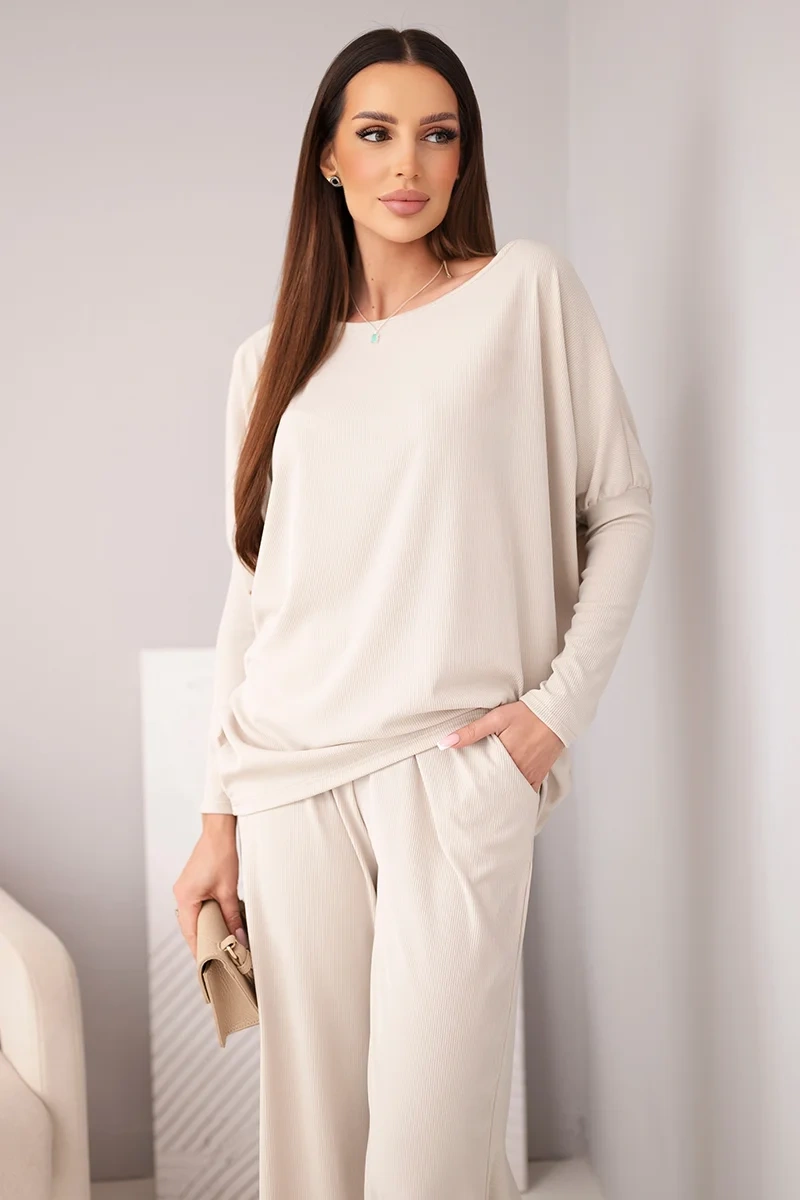 Komplet damski wiskozowy z luźną bluzką i spodniami beżowy