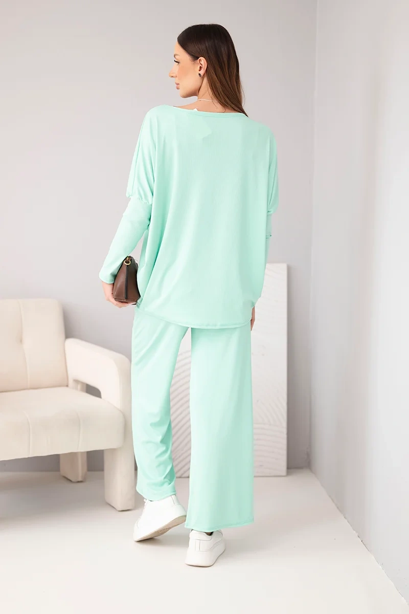 Komplet damski wiskozowy z luźną bluzką i spodniami miętowy - obrazek 3