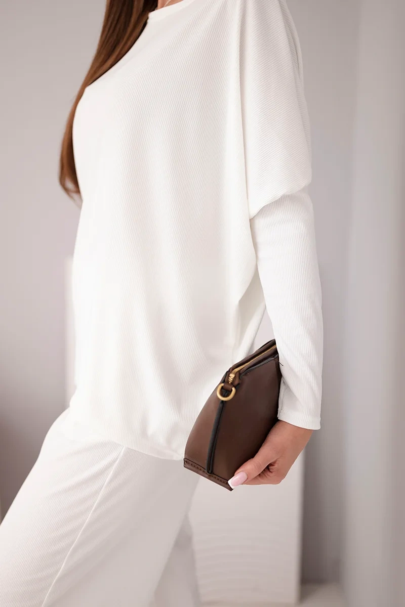 Komplet damski wiskozowy z luźną bluzką i spodniami ecru - obrazek 4