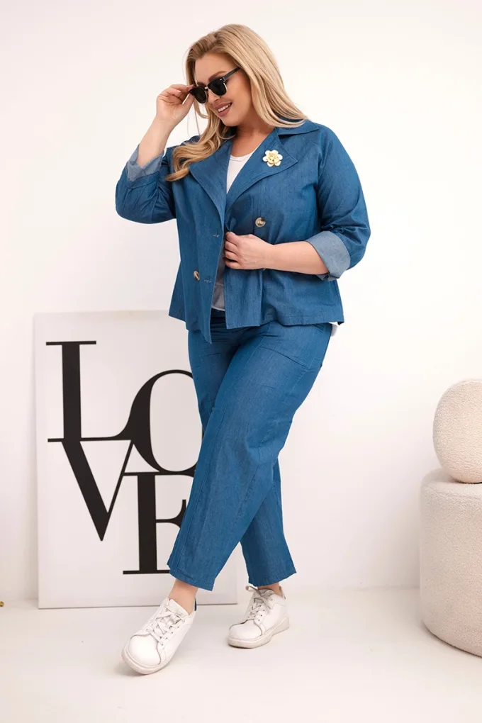 Komplet damski Plus Size bawełniany z marynarką i spodniami ciemno jeansowy