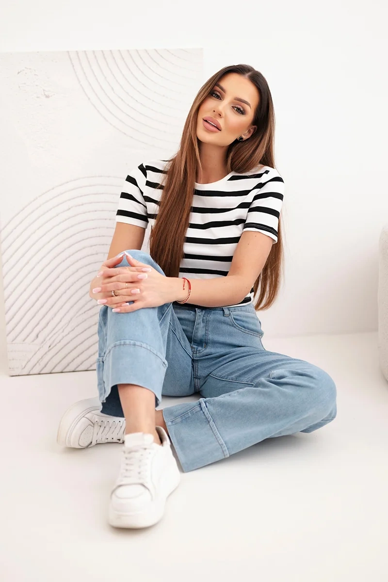 Spodnie damskie z szeroką nogawką i wysokim stanem jeansowe