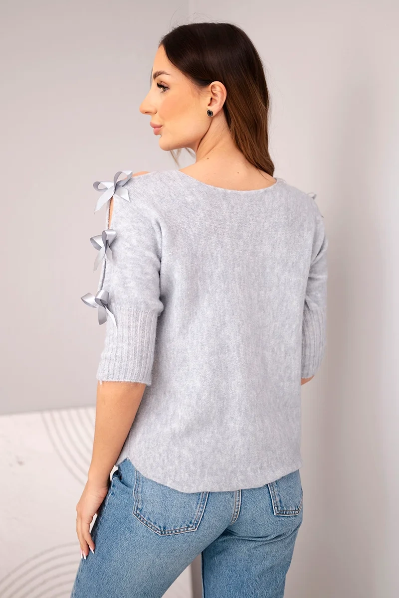 Sweter damski z krótkim rękawem i ozdobnymi kokardkami szary - obrazek 4