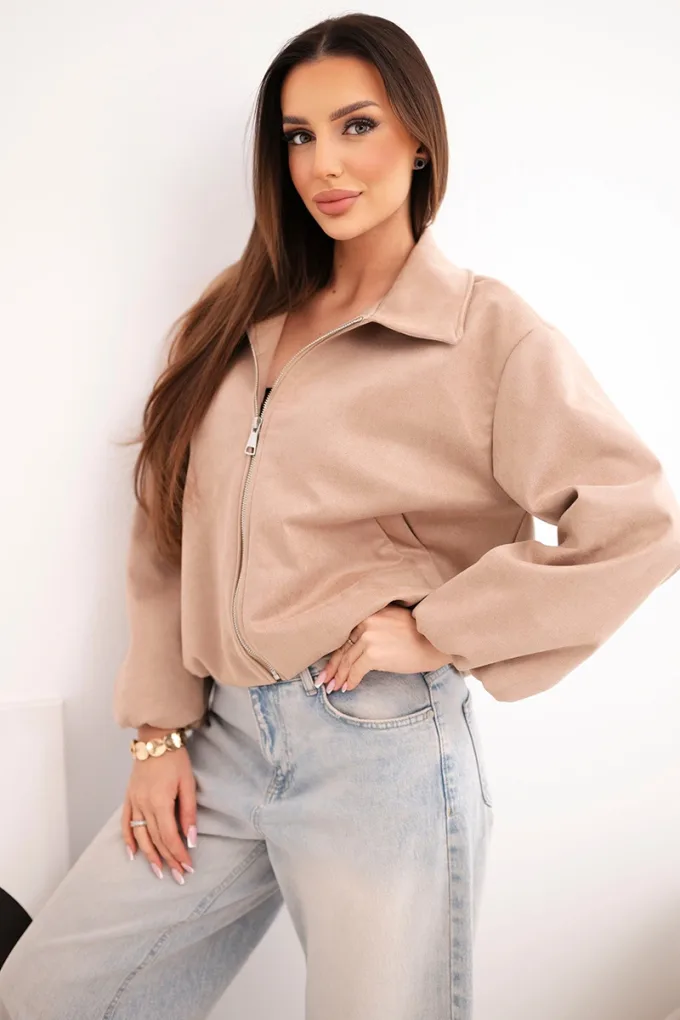 Kurtka damska z zamkiem i bufiastym rękawem camelowa