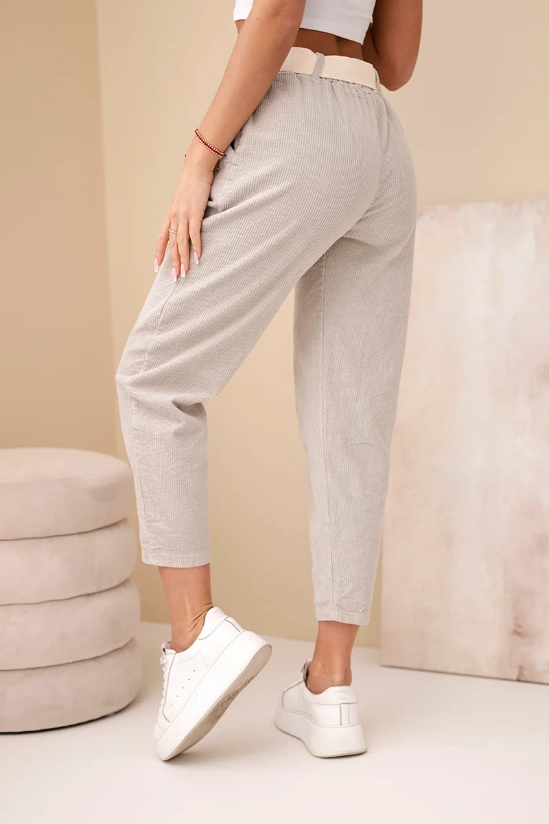 Spodnie damskie sztruksowe z paskiem ciemno beżowe - obrazek 3