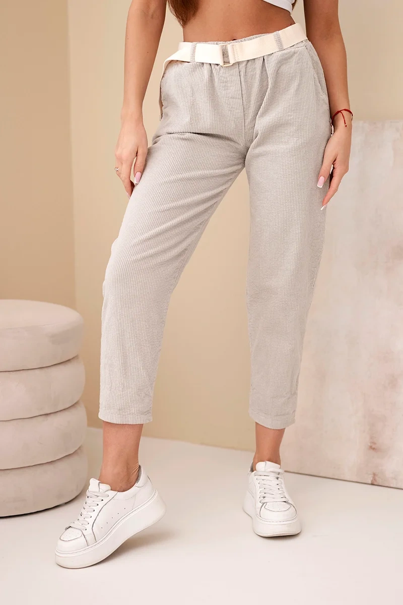 Spodnie damskie sztruksowe z paskiem ciemno beżowe