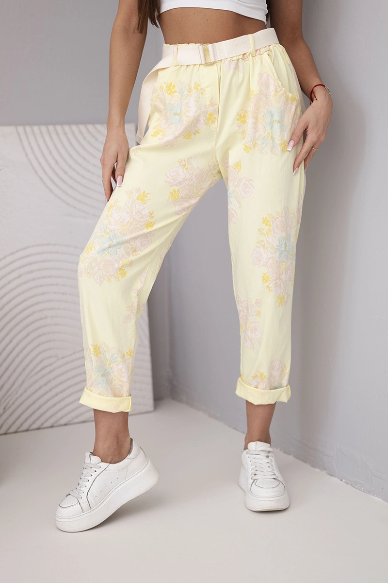 Spodnie damskie wiskozowe w kwiaty z paskiem żółte