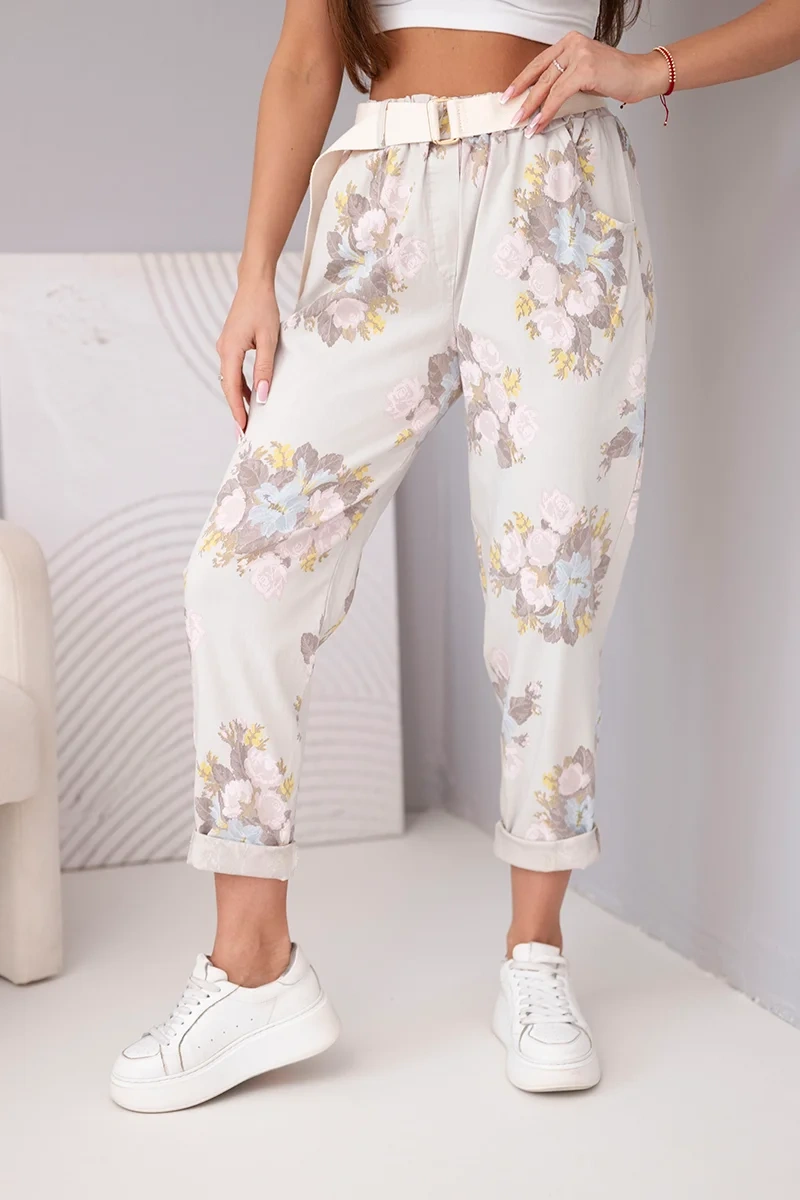Spodnie damskie wiskozowe w kwiaty z paskiem beżowe