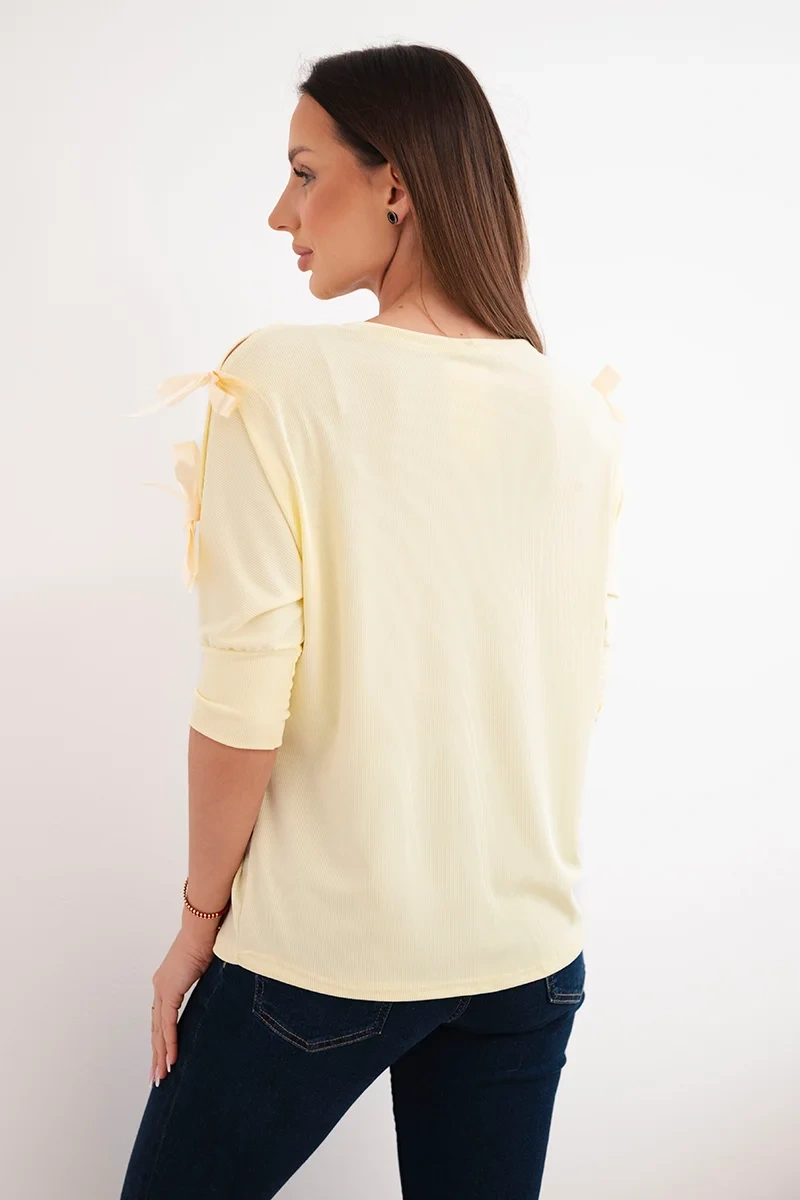Bluzka damska wiskozowa z ozdobnymi wstążkami żółta - obrazek 3