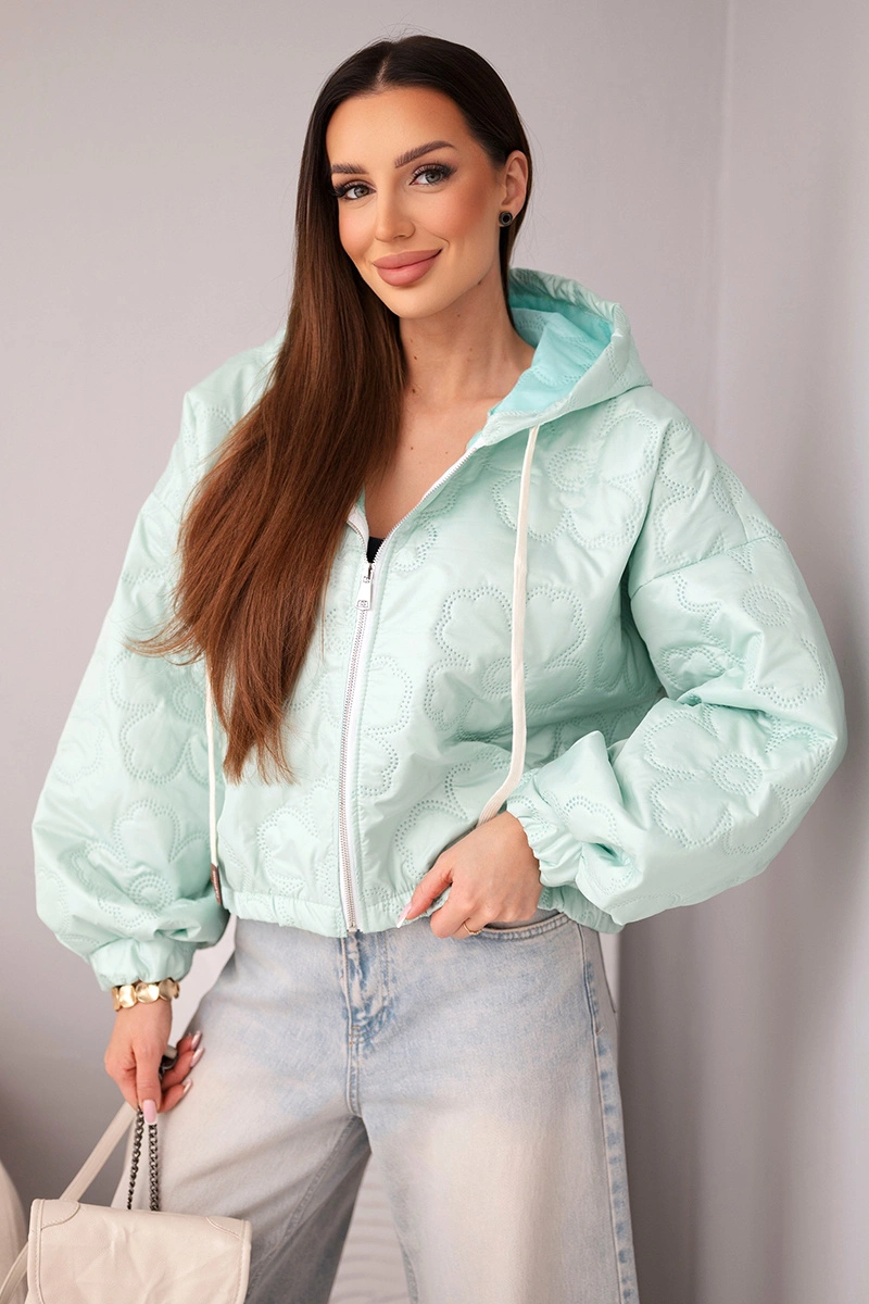 Kurtka damska pikowana z kapturem i ozdobnym tłoczeniem kwiatowym miętowa