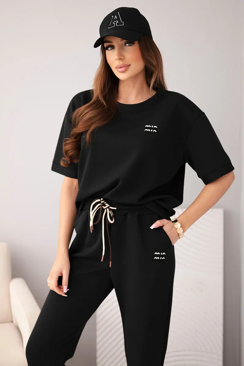 Komplet damski wiskozowy masełko z krótkim rękawem i spodniami z podwijaną nogawką czarny