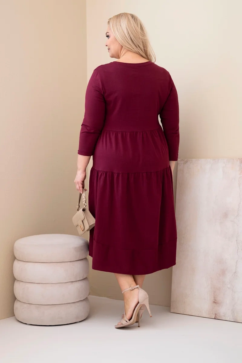 Sukienka damska bawełniana Plus Size z falbanami i podwiniętym rękawem śliwkowa - obrazek 3