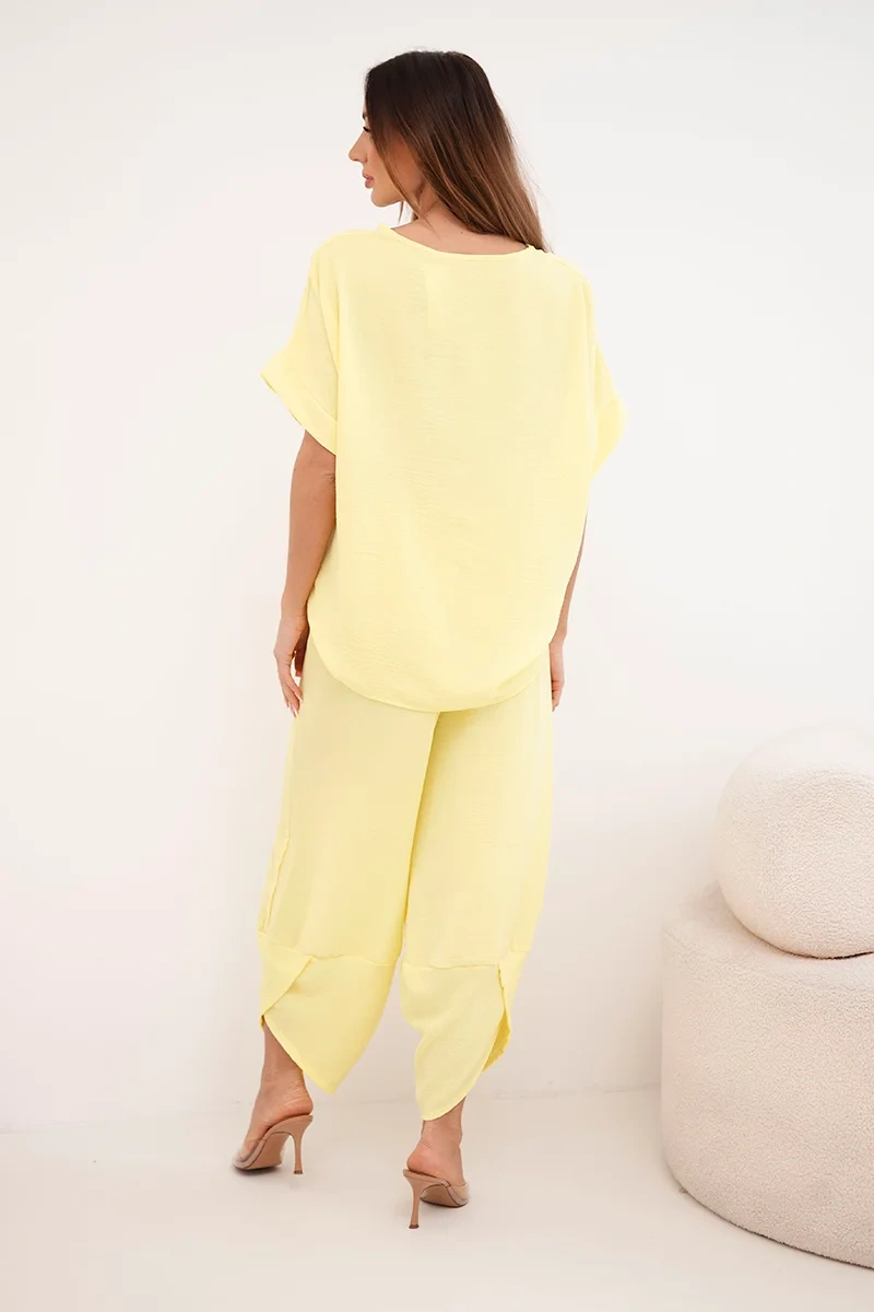 Komplet z wiskozy bluzka + spodnie żółty - obrazek 3