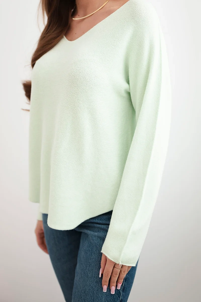 Sweter damska z wiskozą z dekoltem w serek jasny miętowy - obrazek 4