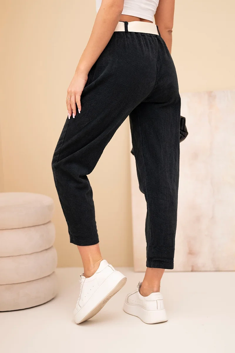 Spodnie damskie sztruksowe z paskiem czarne - obrazek 3