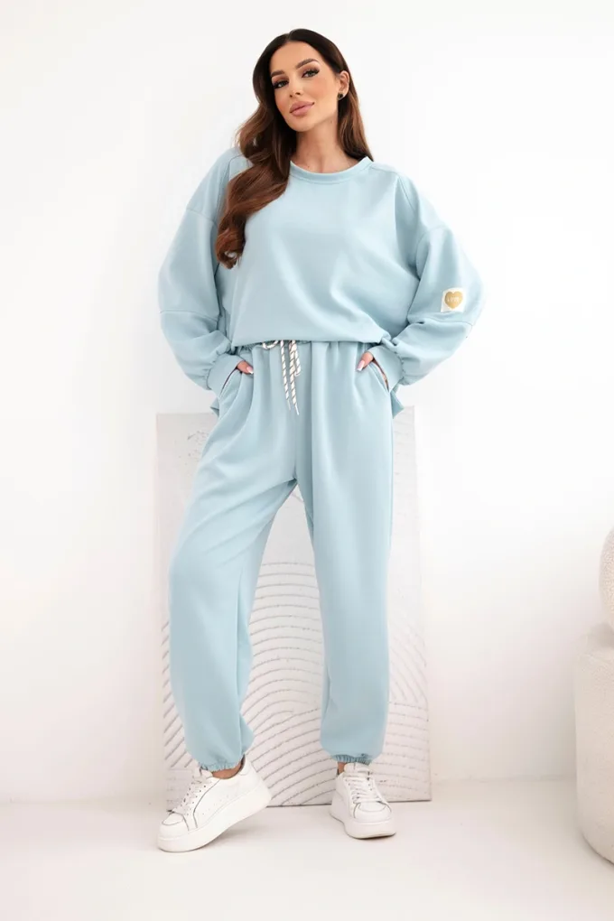 Komplet damski masełkowy z luźną bluzą i spodniami z napisem LOVE ciemno miętowy