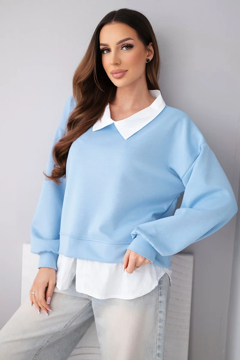Bluza damska masełkowa z wiskozy i z koszulową wstawką niebieska