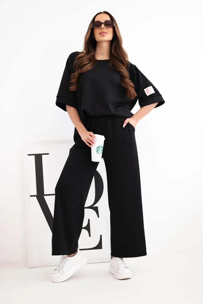 Komplet damski masełkowy z wiskozy bluza i szerokie spodnie czarny